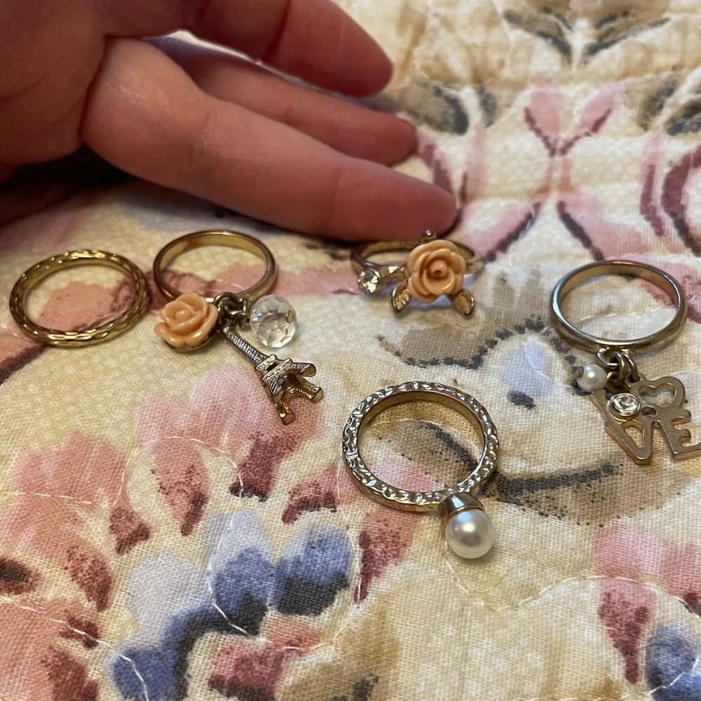 Romantic Rings - Picture 2 of 2